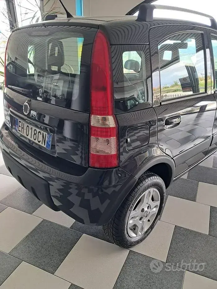 Usata Fiat Panda 75 CV (55 kW) 2011 Utilitaria