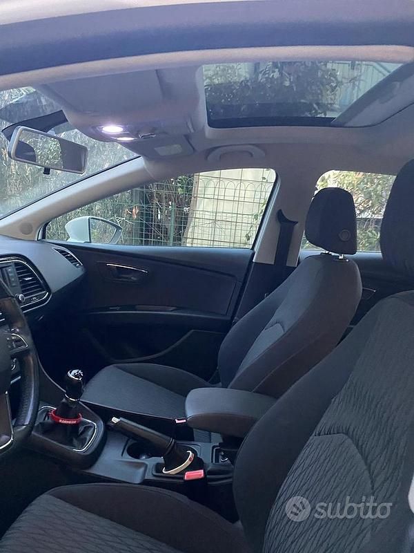 Usata Seat Leon 105 CV (77 kW) 2013 Bianco Berlina