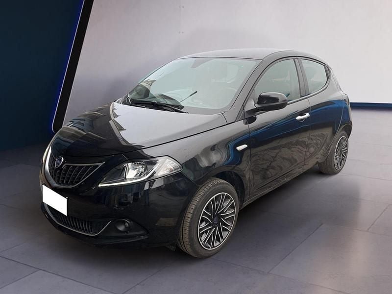 Usata Lancia Ypsilon Gold 69 CV (50 kW) 2023 Nero Utilitaria