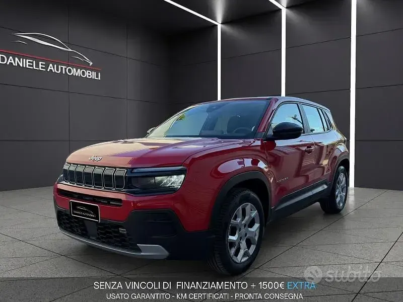 Begagnad Jeep Avenger Altitude 101 HK (74 kW) 2023 Röd SUV