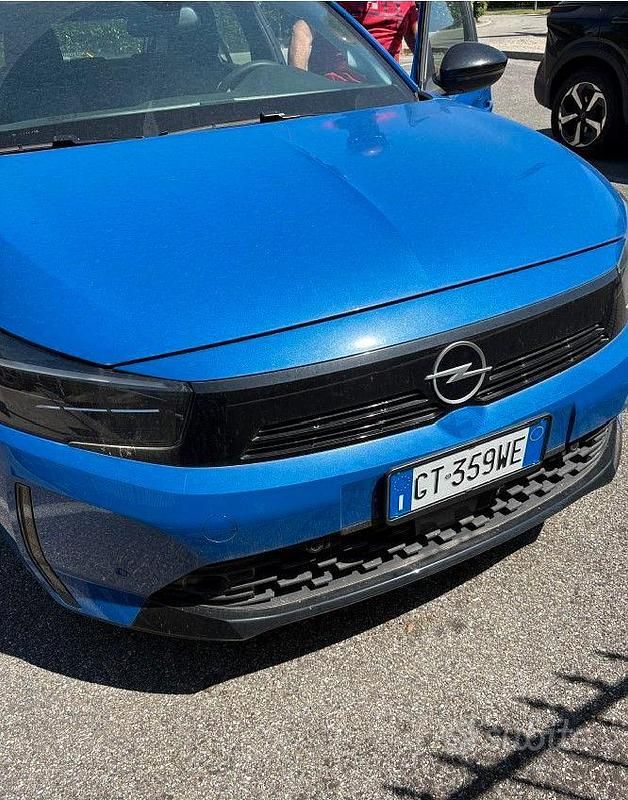 Usata Opel Corsa 75 CV (55 kW) 2024 Blu Berlina