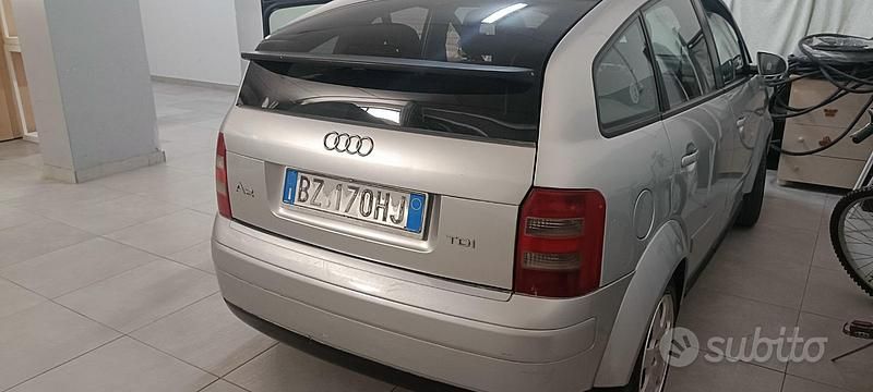 Usata Audi A2 75 CV (55 kW) 2002 Grigio Utilitaria