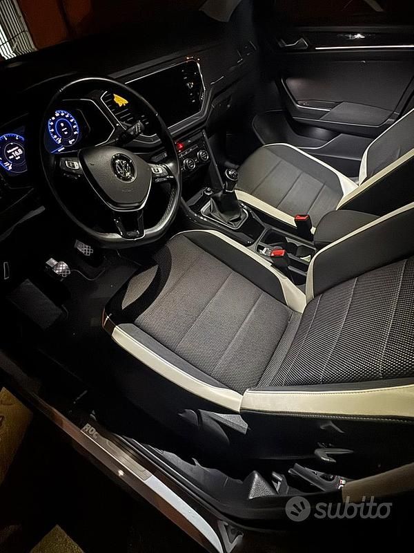 Usata VW T-Roc Advance 116 CV (85 kW) 2020 SUV