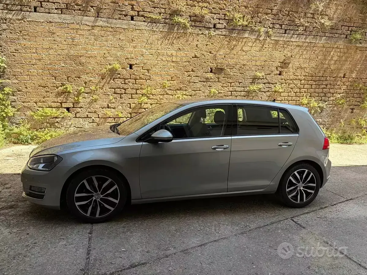 Usata VW Golf VII 110 CV (80 kW) 2017 Grigio Berlina
