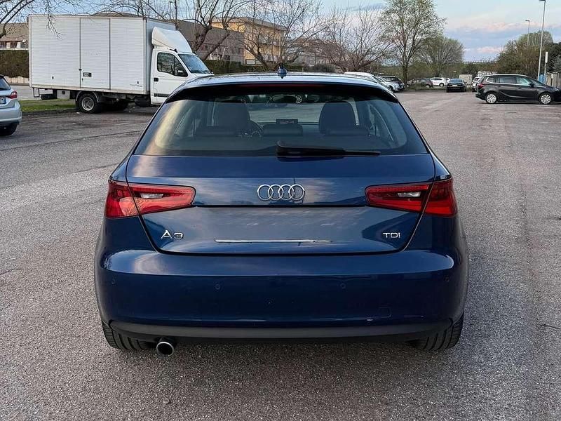 Usata Audi A3 Ambition 105 CV (77 kW) 2014 Blu/azzurro Berlina