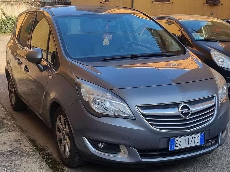 Grigio Usata 2015 Opel Meriva Cosmo Monovolume | 4500 € (Buon prezzo) - Immagine 1/4