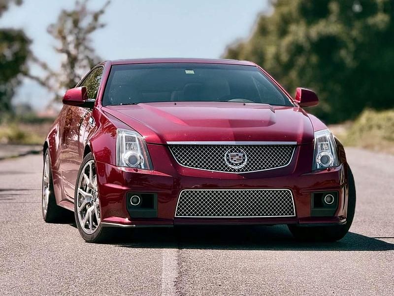 Crystal red metallic Usata 2011 Cadillac CTS Coupé | 34.600 € - Immagine 1/4