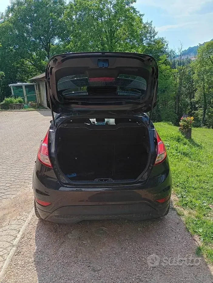 Usata Ford Fiesta ST 75 CV (55 kW) 2017 Nero Utilitaria