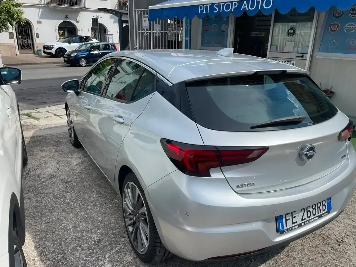 Usata Opel Astra Business 95 CV (69 kW) 2017 Argento Berlina
