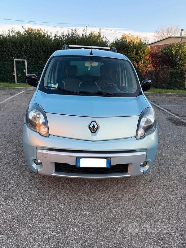 Usata Renault Kangoo 90 CV (66 kW) 2012 Blu Monovolume