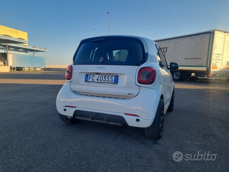 Usata Smart ForTwo Coupé Brabus Xclusive 109 CV (80 kW) 2016 Utilitaria
