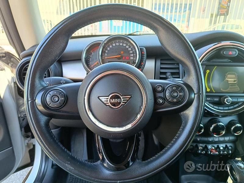Usata Mini Cooper 116 CV (85 kW) 2017 Grigio Utilitaria