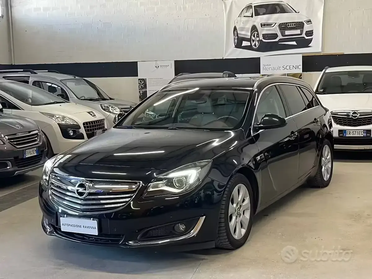 Usata Opel Insignia Cosmo 163 CV (119 kW) 2015 Nero Station wagon