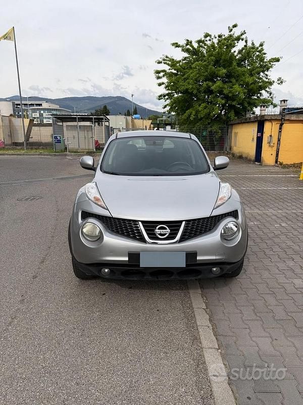 Usata Nissan Juke 110 CV (80 kW) 2011 Grigio SUV