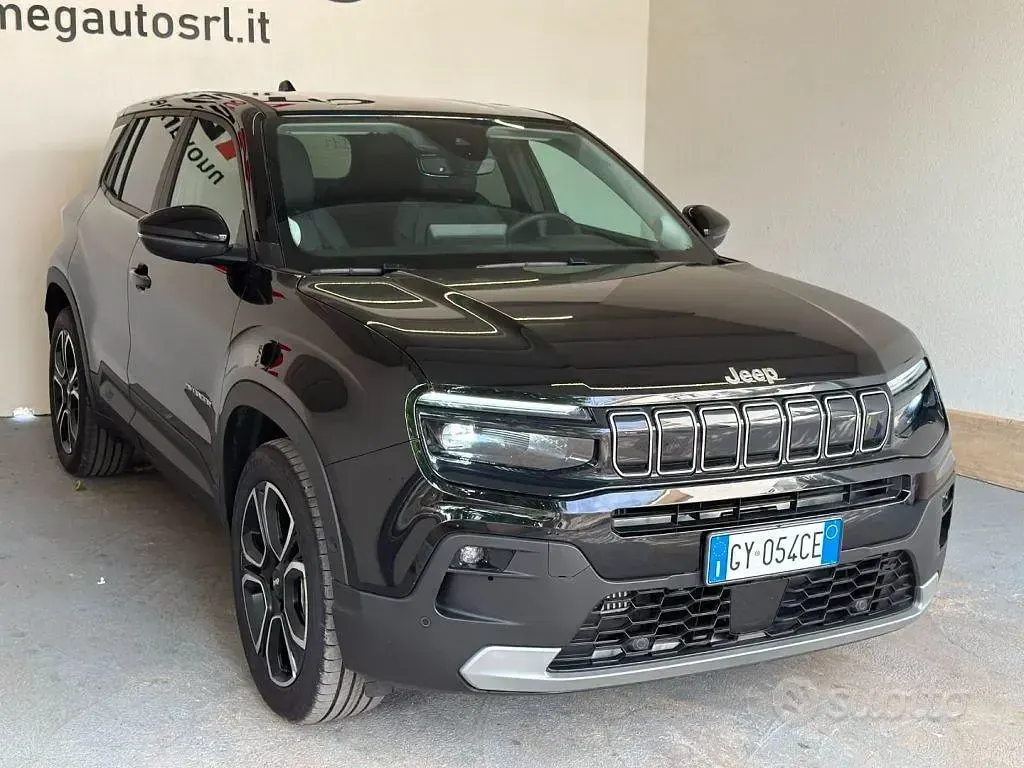 Usata Jeep Avenger Summit 101 CV (74 kW) 2025 Nero SUV