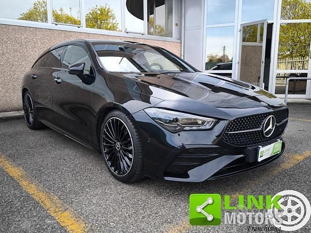 Usata Mercedes CLA200 AMG line 150 CV (110 kW) 2023 Nero Berlina