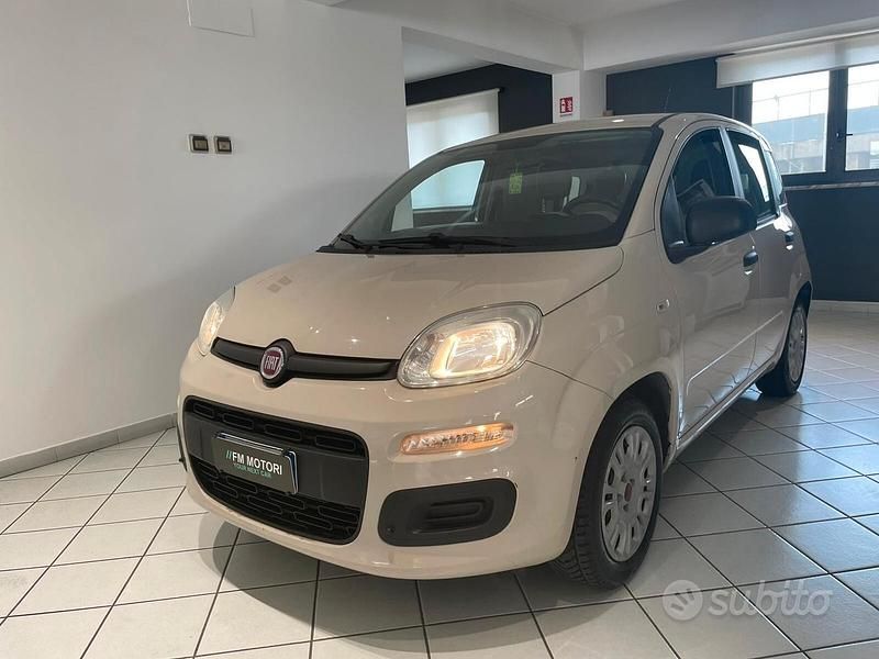 Bianco Usata 2016 Fiat Panda Easy Due volumi | 7980 € (Buon prezzo) - Immagine 1/4