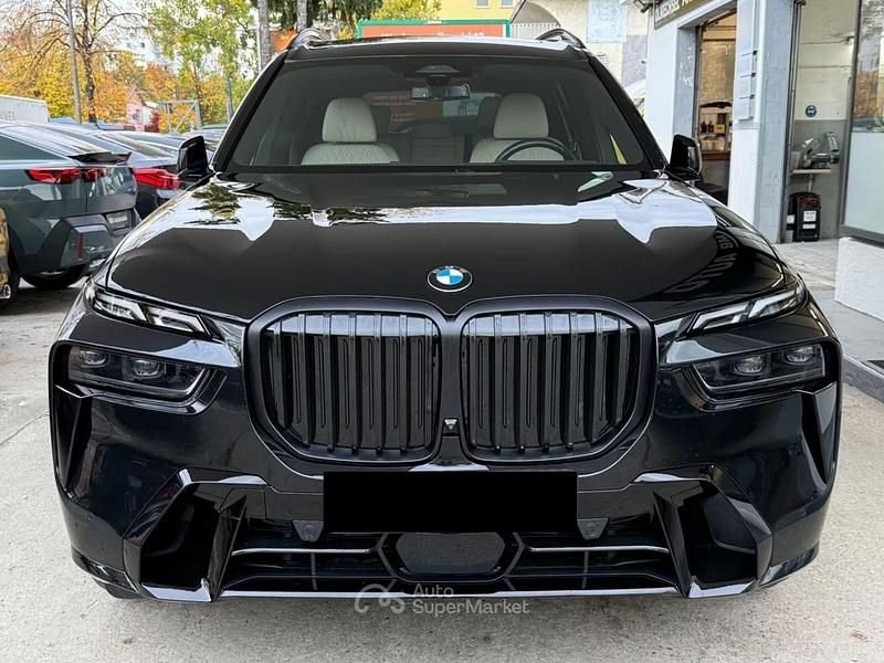 Usata BMW X7 M Sport 340 CV (250 kW) 2024 Nero SUV