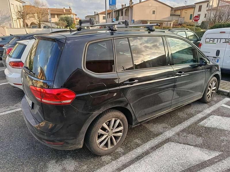 Usata VW Touran 116 CV (85 kW) 2019 Nero Monovolume
