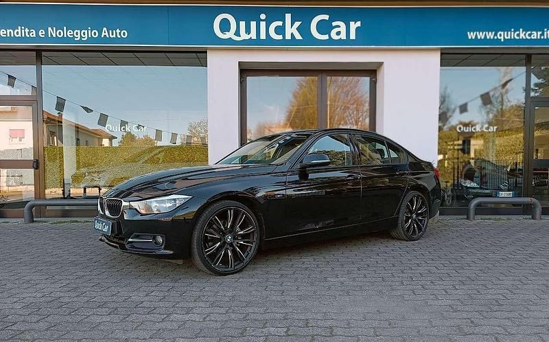 Usata BMW 318 Sport Line 136 CV (100 kW) 2014 Nero Berlina