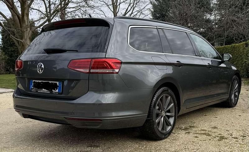 Usata VW Passat 150 CV (110 kW) 2017 Grigio Station wagon