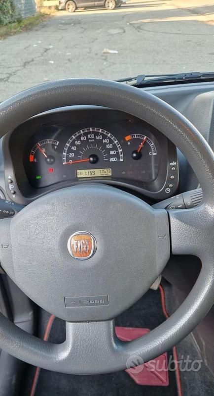 Usata Fiat Panda Active 54 CV (39 kW) 2009 Marrone Berlina