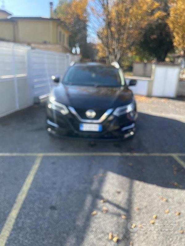 Nero Usata 2019 Nissan Qashqai N-Connecta SUV | 13.200 € (Super prezzo) - Immagine 1/4