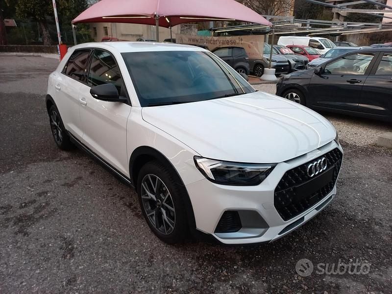 Bianco Usata 2023 Audi A1 S-Line Berlina | 23.900 € (Buon prezzo) - Immagine 1/4