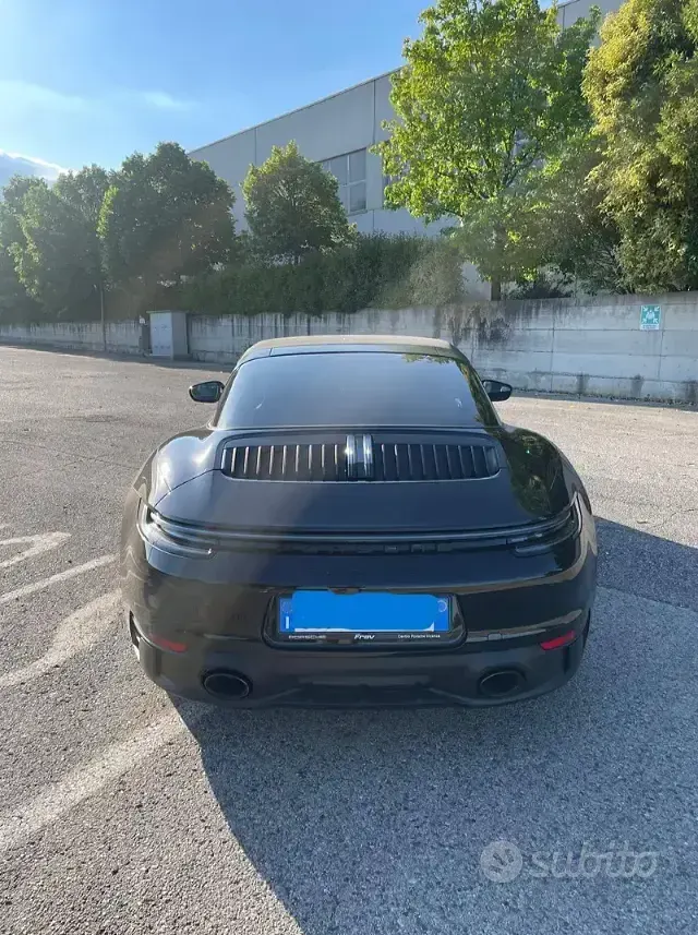 Usata Porsche 911 Carrera 4 GTS Targa 480 CV (353 kW) 2023 Nero Cabrio