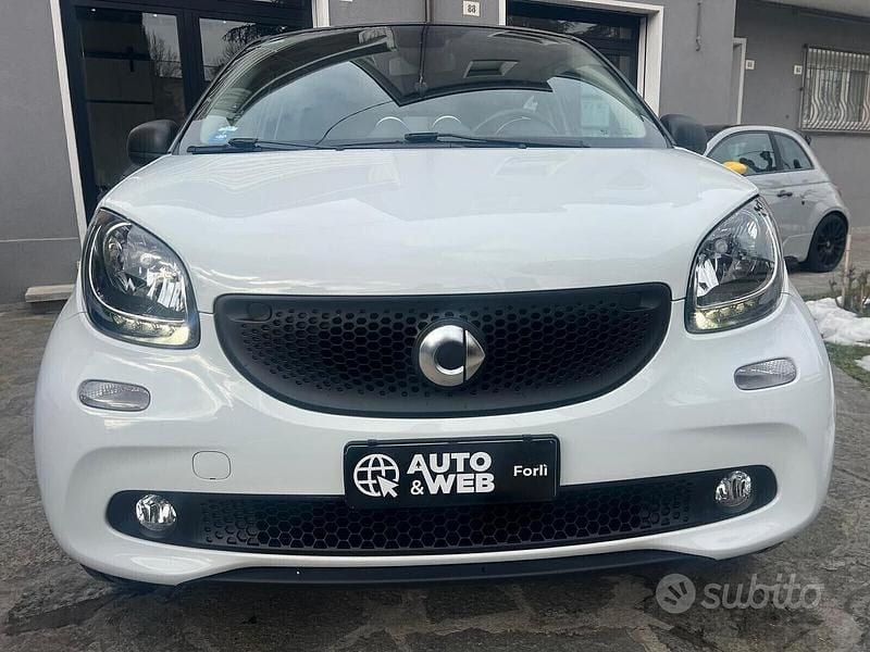 Usata Smart ForFour Passion 70 CV (51 kW) 2017 Bianco Utilitaria