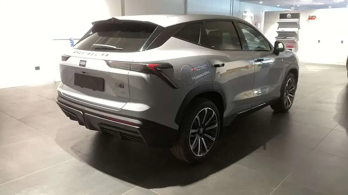 Nuova Sportequipe S6 186 CV (136 kW) 2026 Grigio SUV