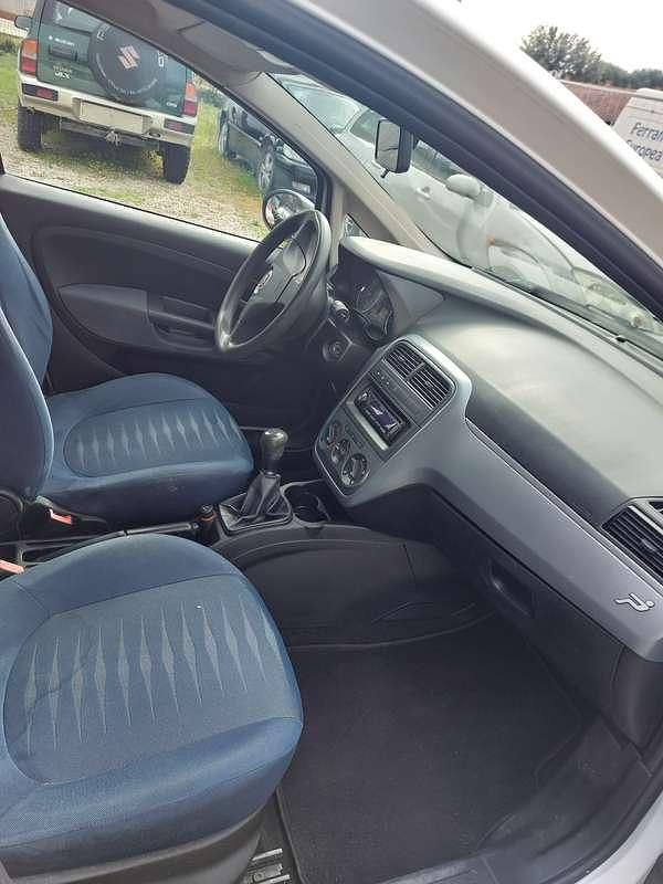 Usata Fiat Grande Punto 75 CV (55 kW) 2009 Bianco Utilitaria