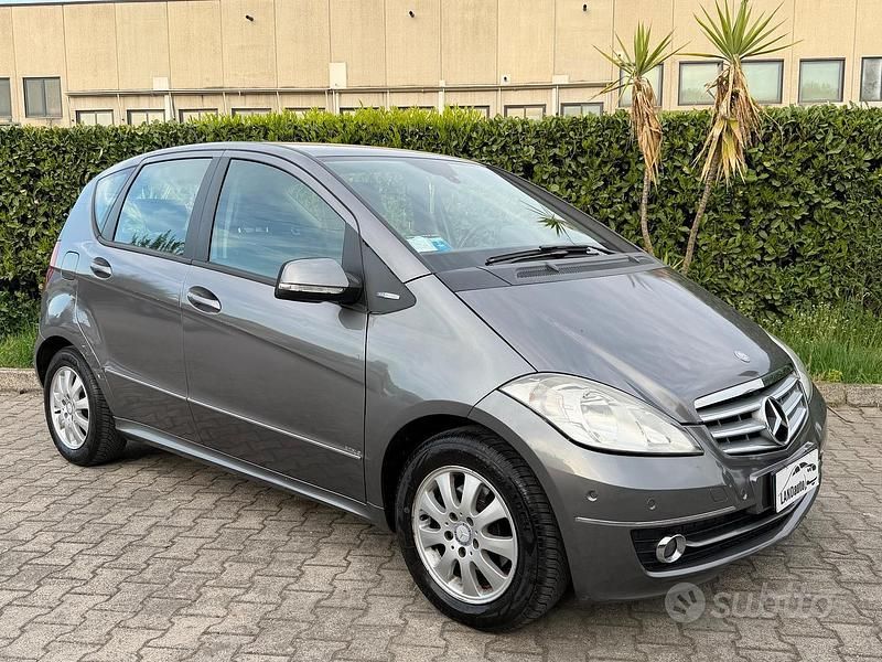 Usata Mercedes A160 95 CV (69 kW) 2010 Grigio Utilitaria