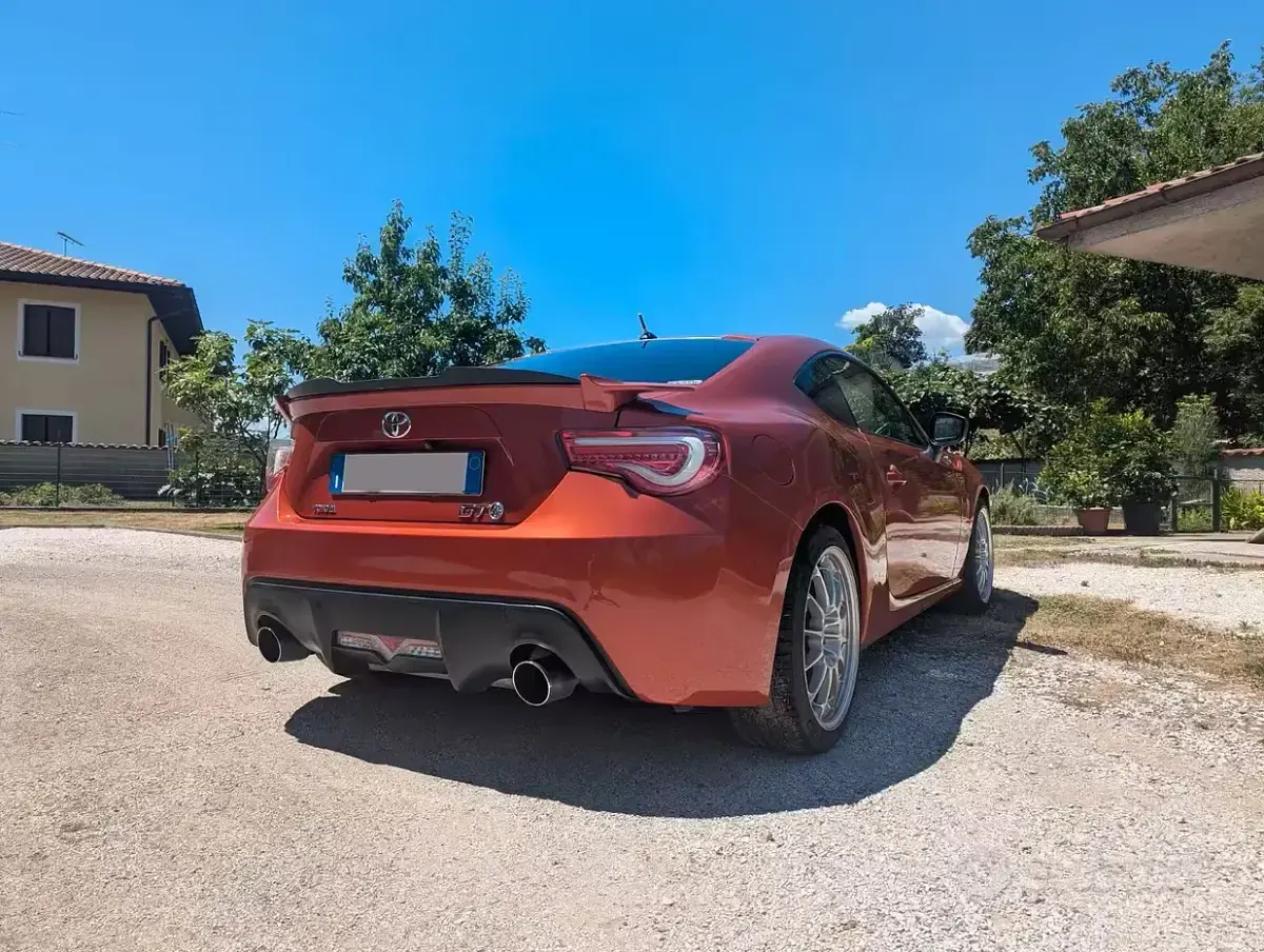 Usata Toyota GT86 GT 200 CV (147 kW) 2012 Arancione Coupé