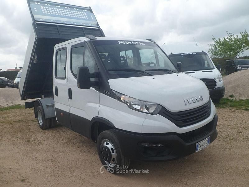 Usata Iveco Daily 160 CV (117 kW) 2022 Bianco Furgone