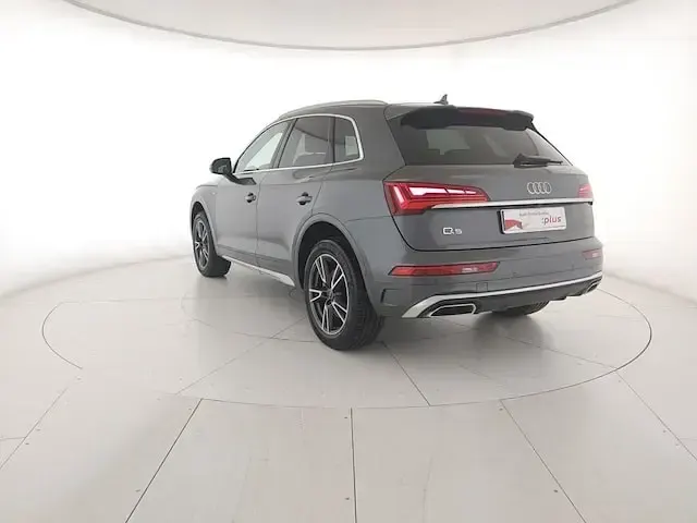 Usata Audi Q5 S-Line 204 CV (150 kW) 2024 Grigio daytona perlato SUV