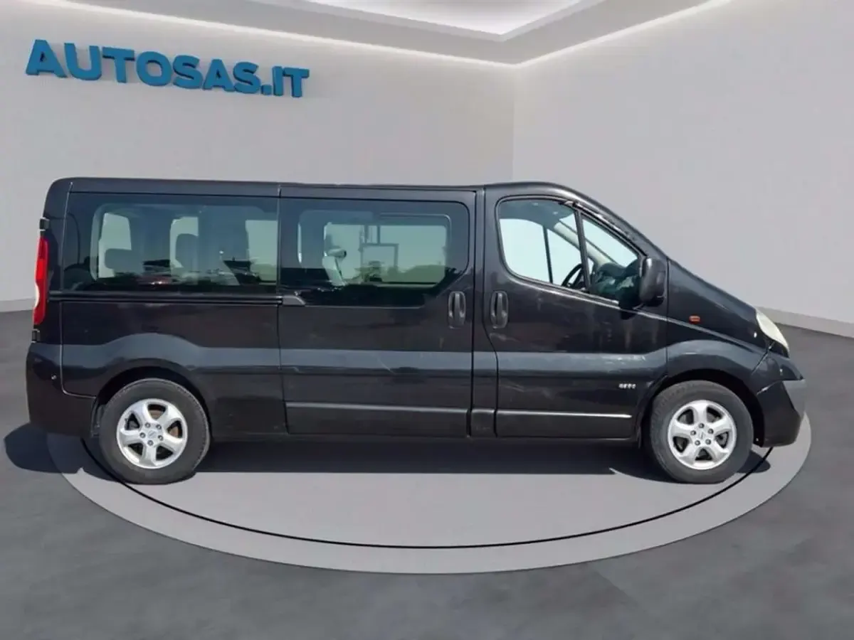 Usata Opel Vivaro 114 CV (83 kW) 2014 Nero Monovolume