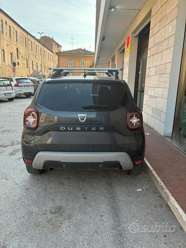 Usata Dacia Duster Prestige 116 CV (85 kW) 2019 Grigio SUV
