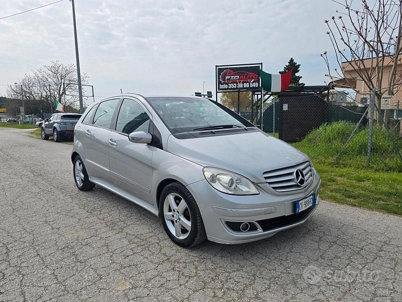 Usata Mercedes B180 2006 Grigio Monovolume