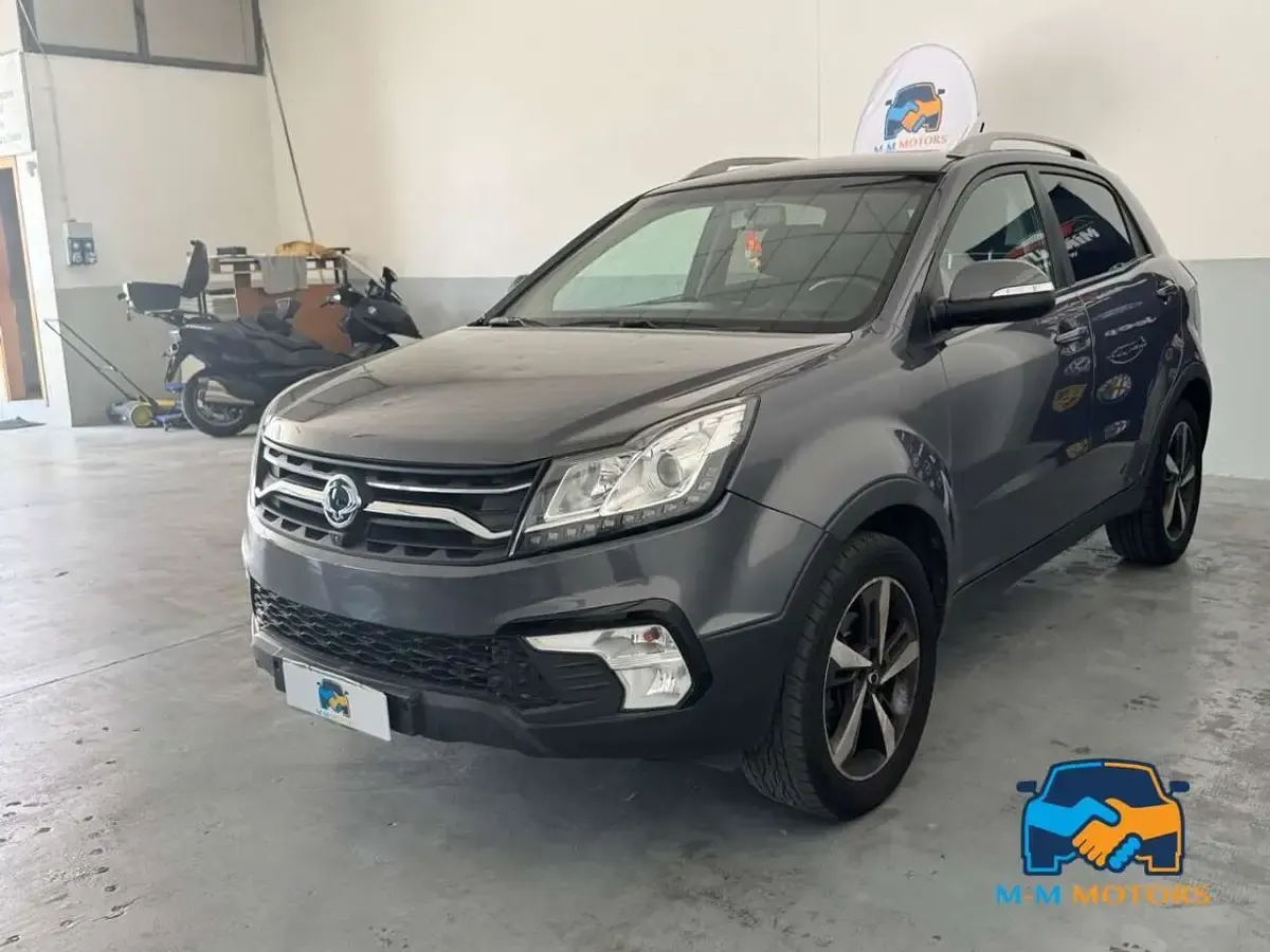 Usata SsangYong Korando Limited 177 CV (130 kW) 2019 Grigio SUV
