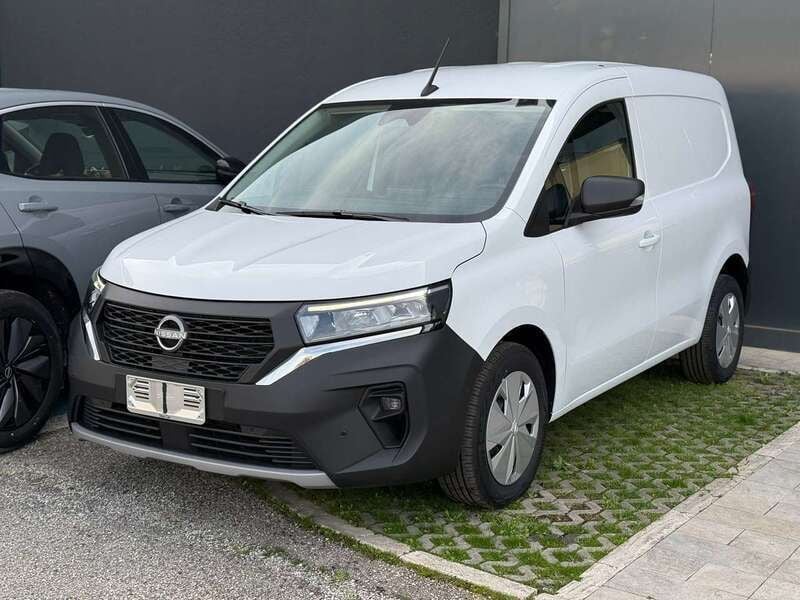 Nuova Nissan Townstar N-Connecta 131 CV (96 kW) 2025 Mineral white Furgone