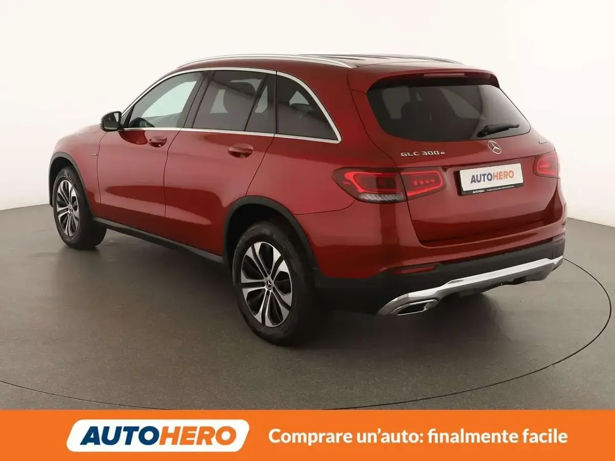 Usata Mercedes GLC300 Executive 211 CV (155 kW) 2020 Rosso SUV