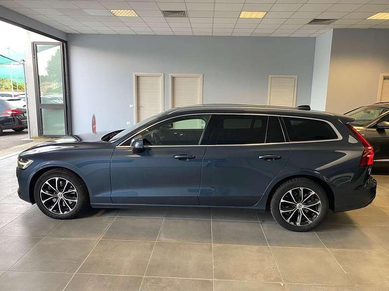 Usata Volvo V60 Business Edition 197 CV (144 kW) 2021 Blu/azzurro Station wagon
