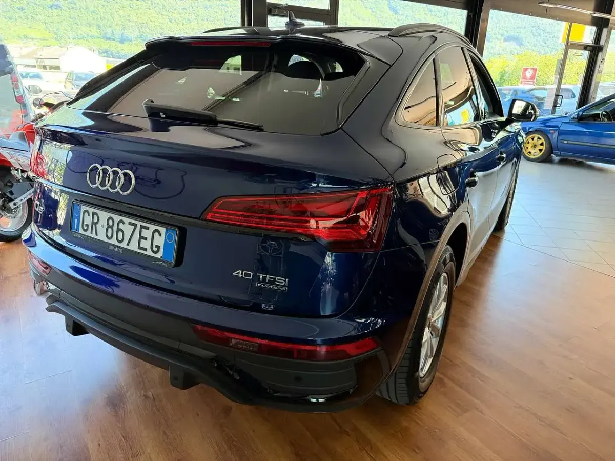 Usata Audi Q5 Sportback Ambiente 204 CV (150 kW) 2022 Blu SUV