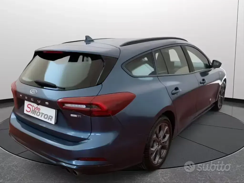 Usata Ford Focus ST 125 CV (91 kW) 2023 Bluazzurro Berlina