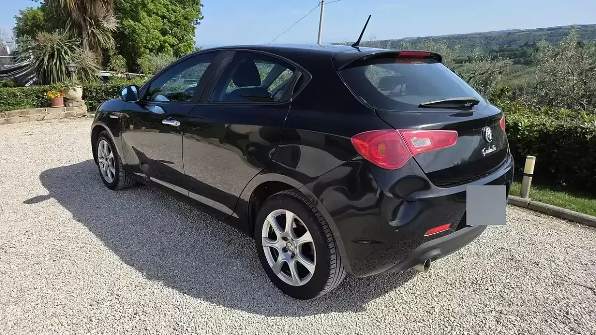 Usata Alfa Romeo Giulietta 105 CV (77 kW) 2011 Nero Utilitaria