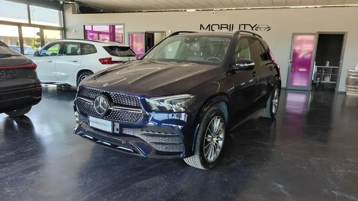 Usata Mercedes GLE300 Premium 245 CV (180 kW) 2019 Blu/azzurro SUV