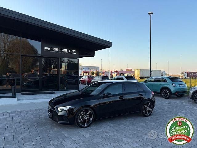 Usata Mercedes A180 116 CV (85 kW) 2021 Nero Berlina