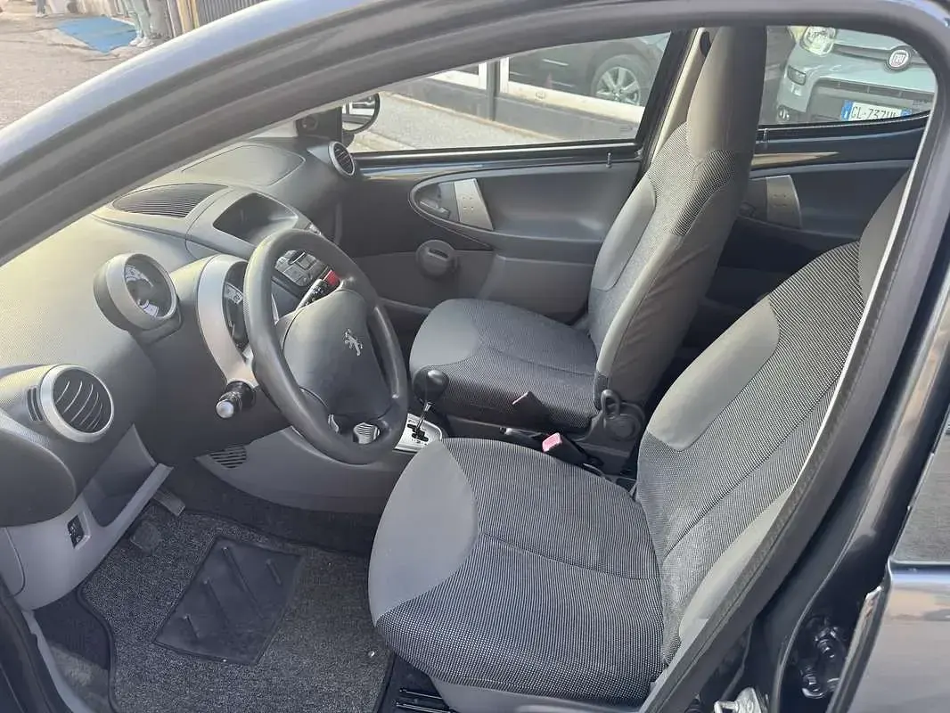 Usata Peugeot 107 68 CV (50 kW) 2007 Utilitaria