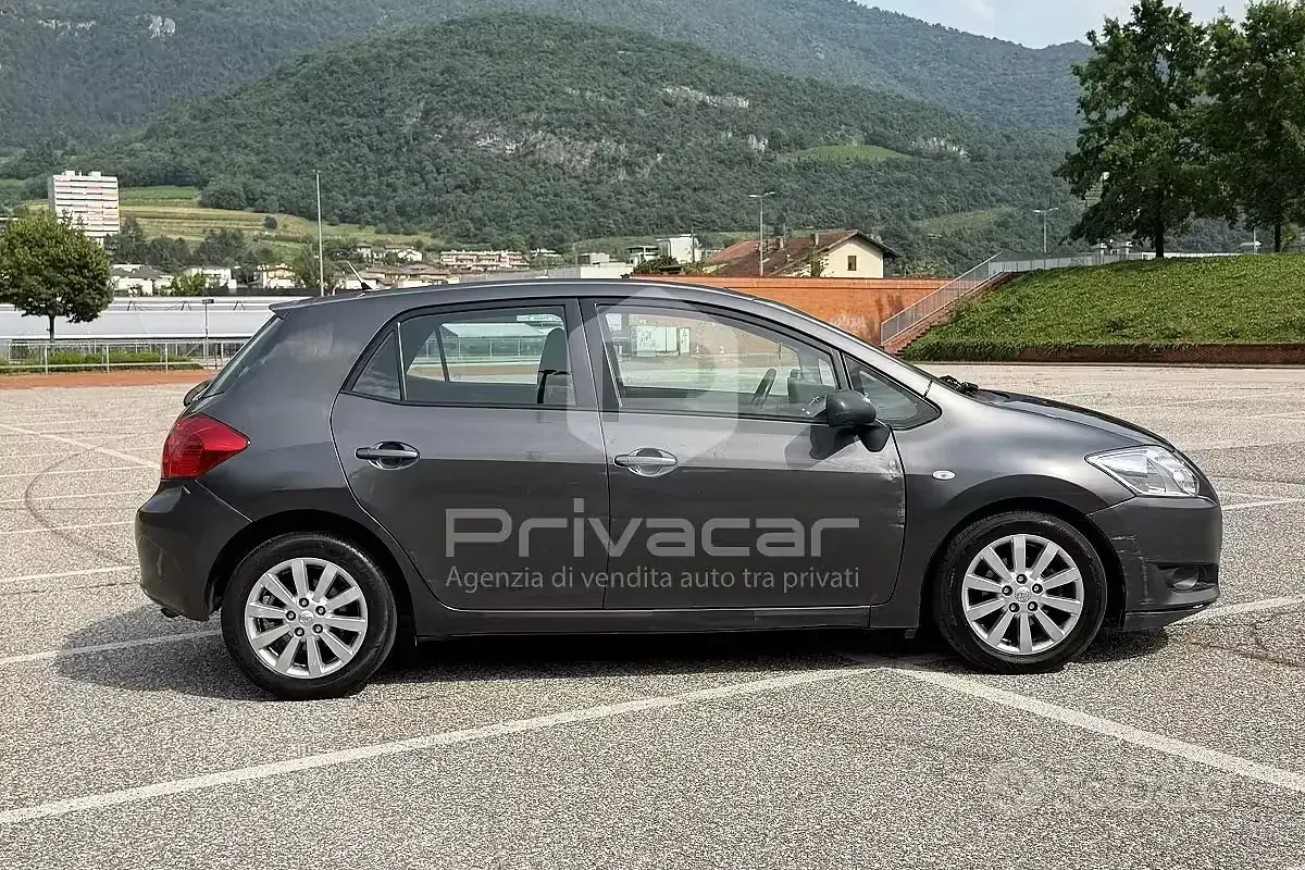 Usata Toyota Auris Sol 90 CV (66 kW) 2007 Grigio Utilitaria